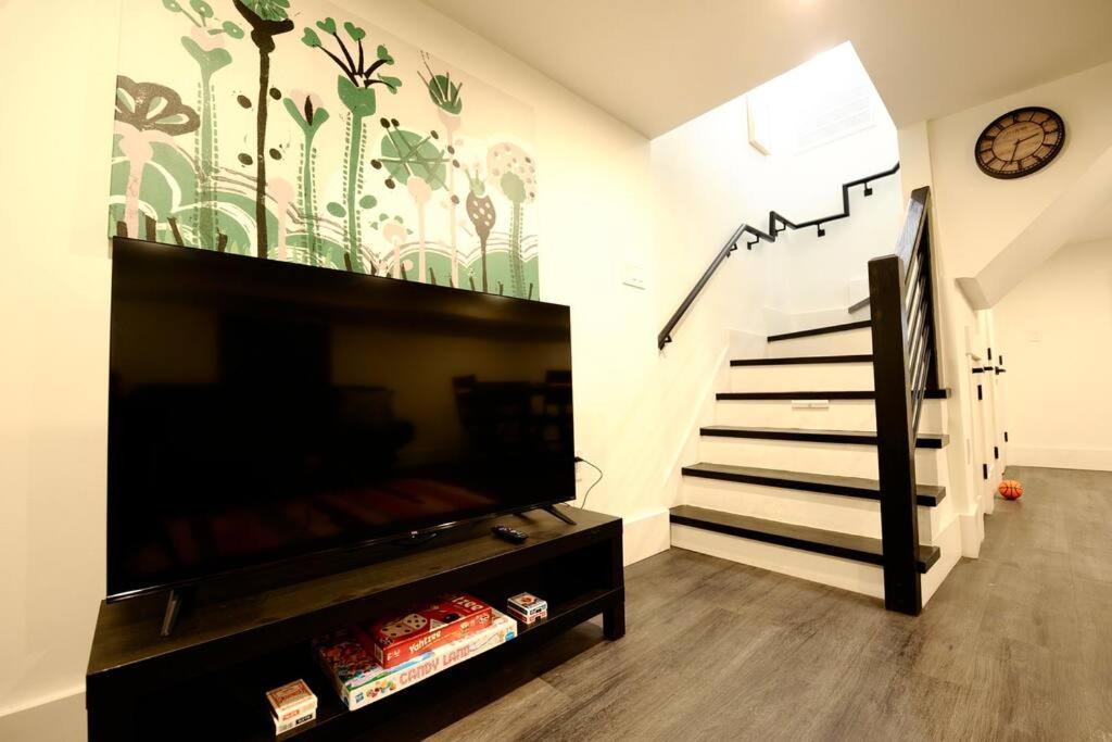 Cherry Blossom Townhouse, Easy Dc Access Washington Exterior photo