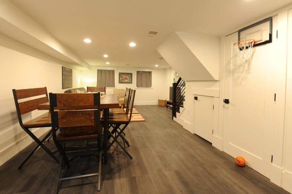Cherry Blossom Townhouse, Easy Dc Access Washington Exterior photo